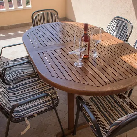 Sea View Apartment, Medici *